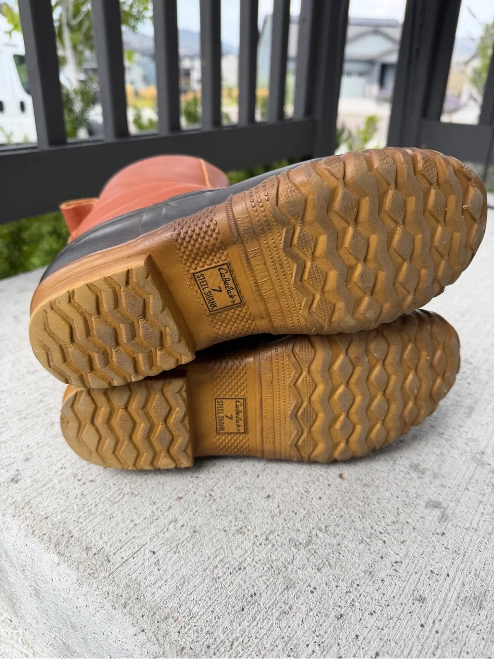 Cabela's Thinsulate Zippered Duck Boots Men’s Size 7